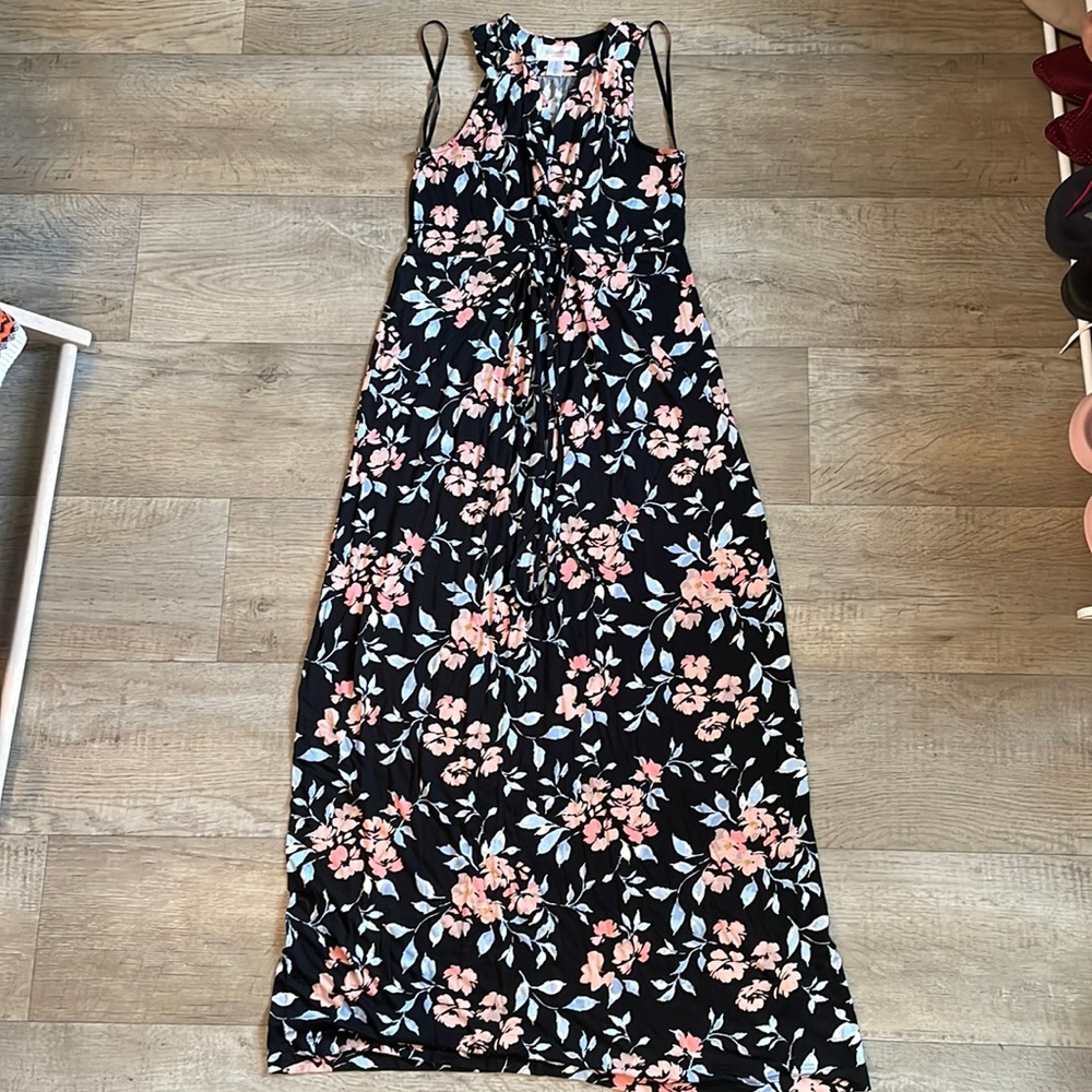 Floral maternity maxi dress